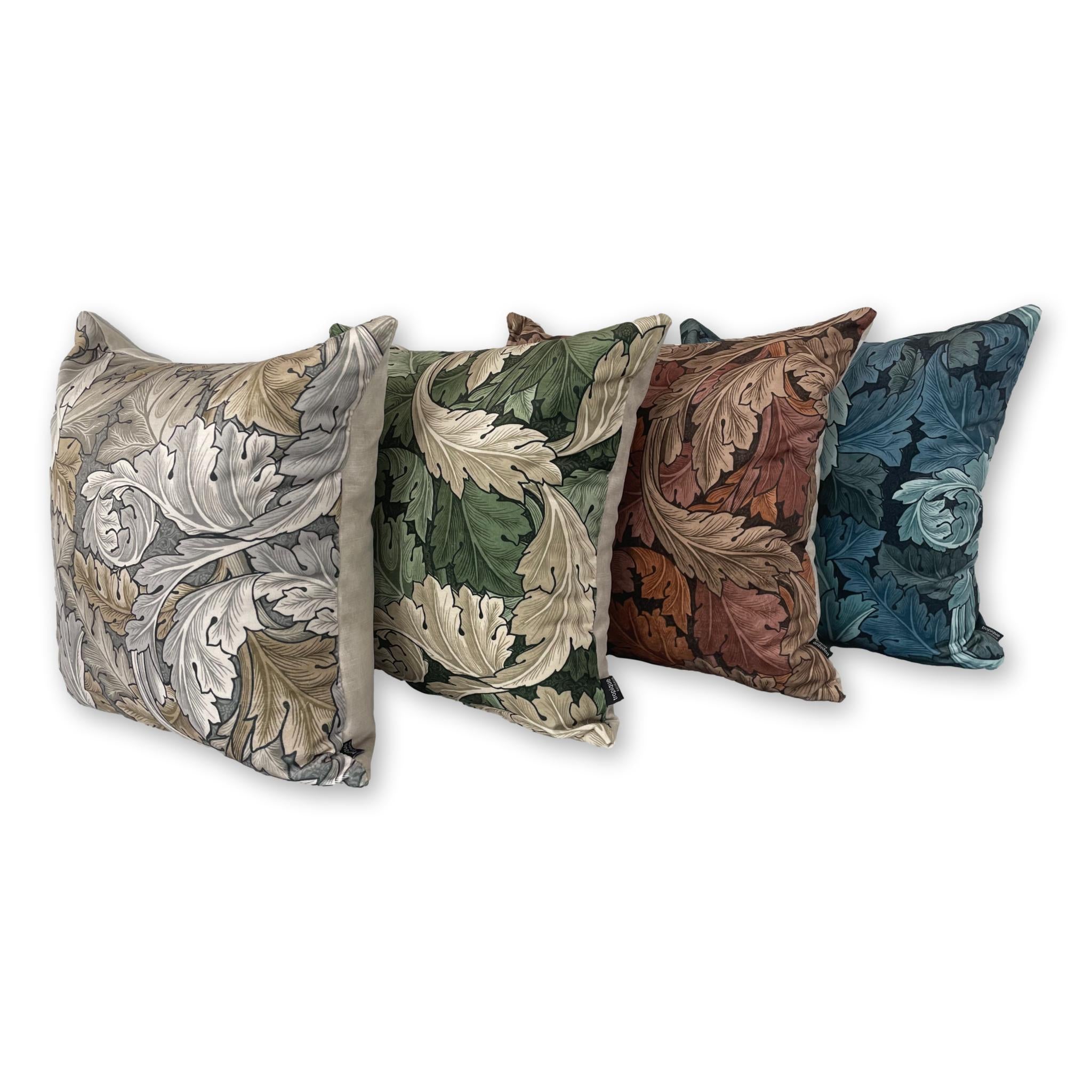 Acanthus Velvet in Chalk