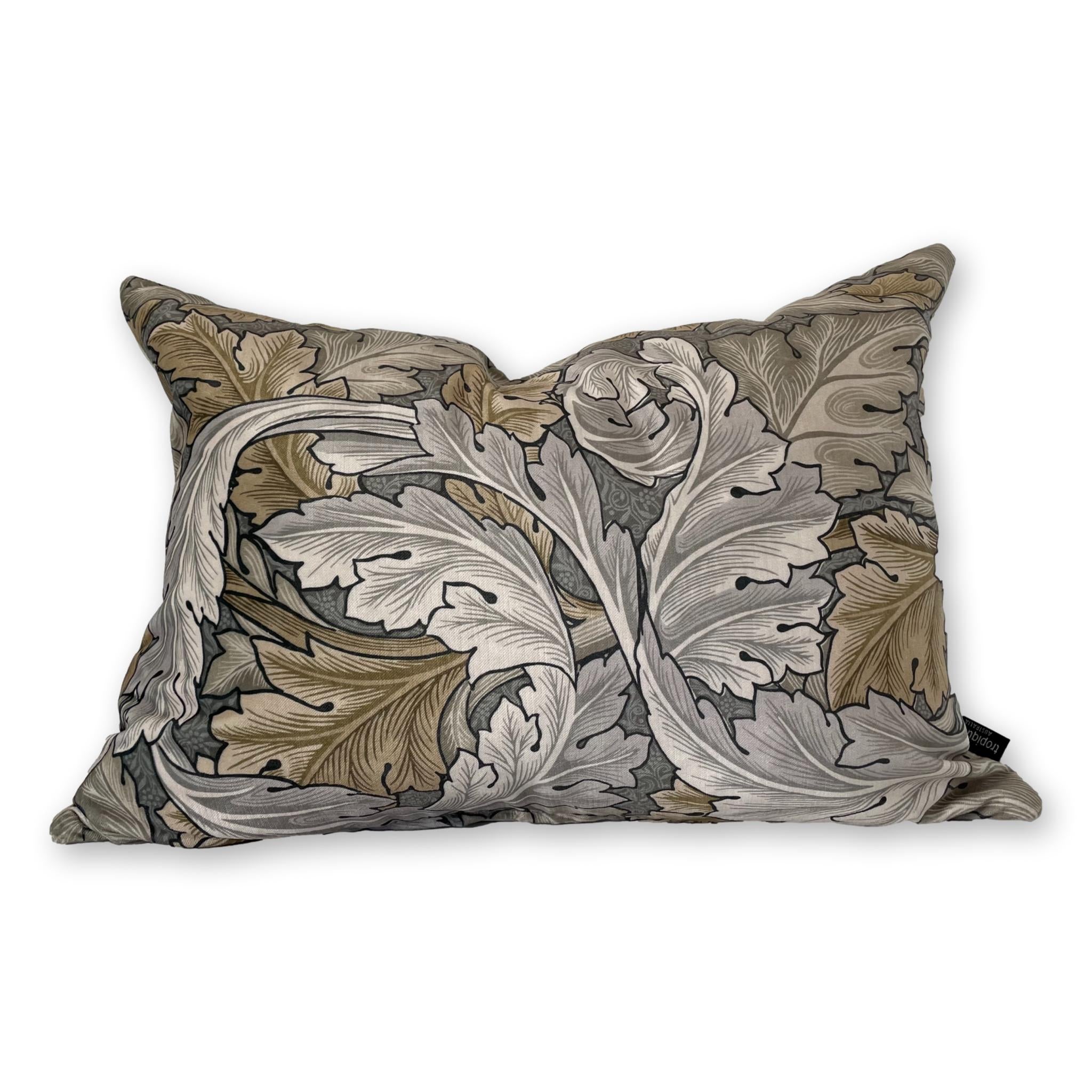 Acanthus Velvet in Chalk