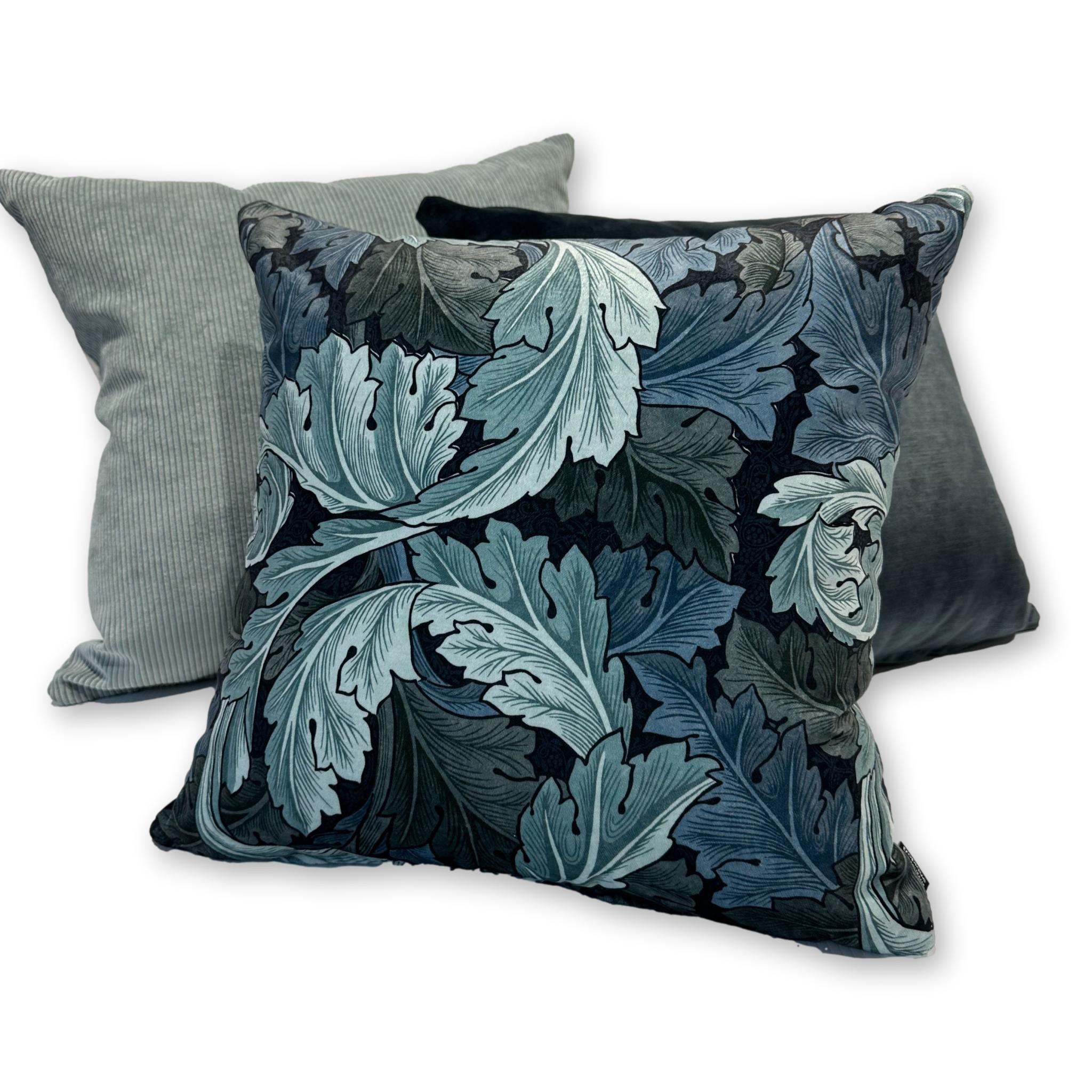 Acanthus Velvet in Indigo