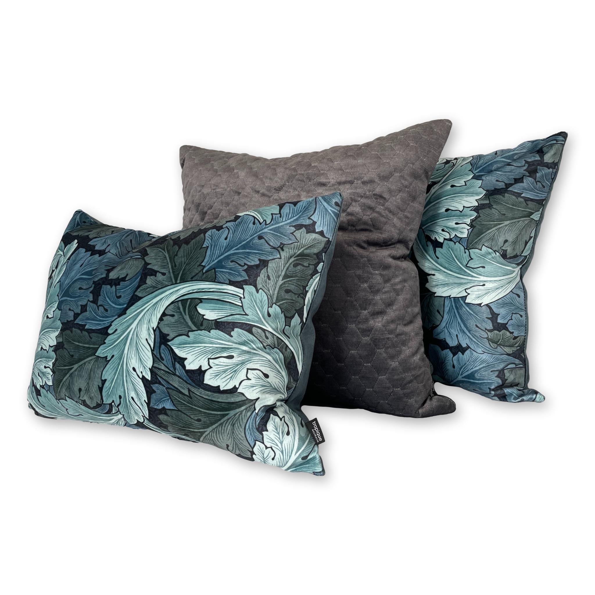 Acanthus Velvet in Indigo