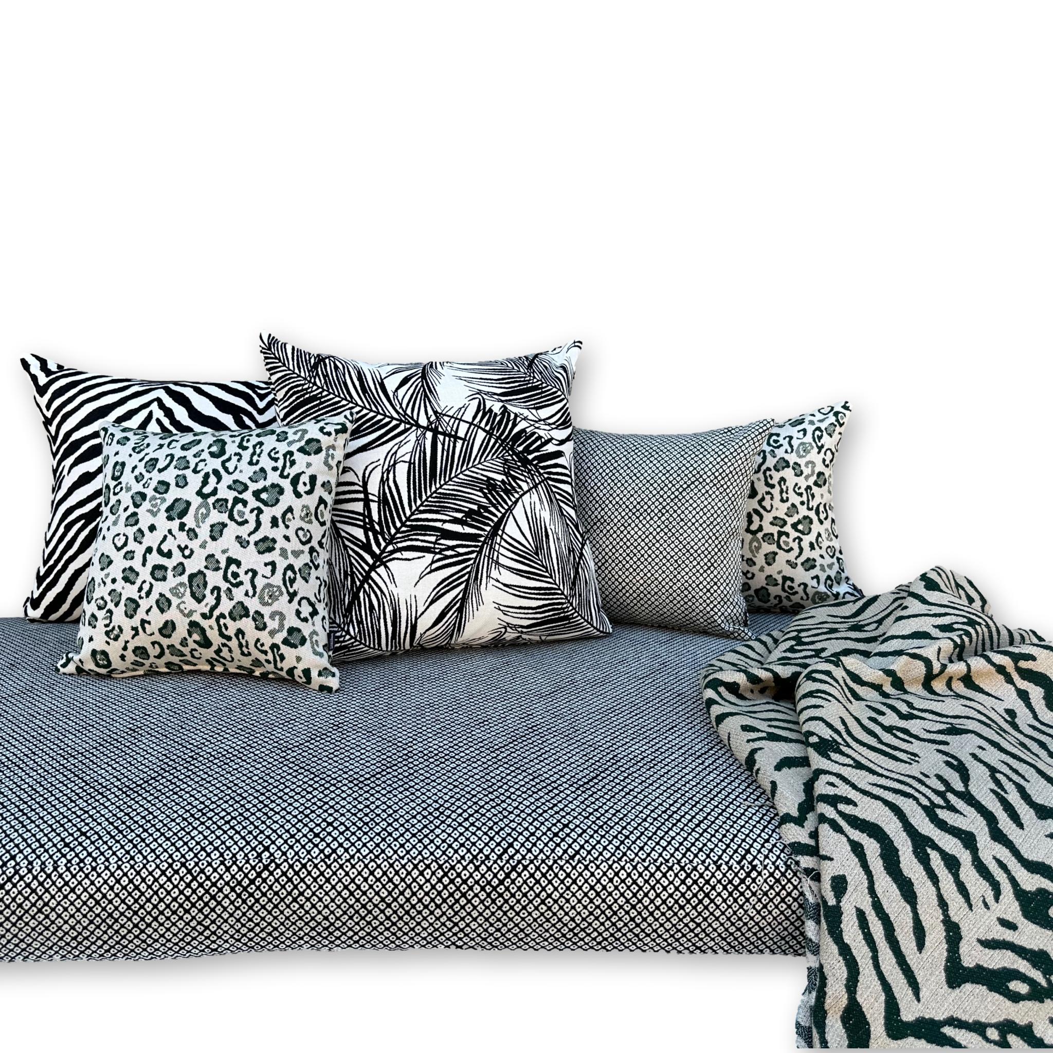 Lounge Back - Panthera Ivy