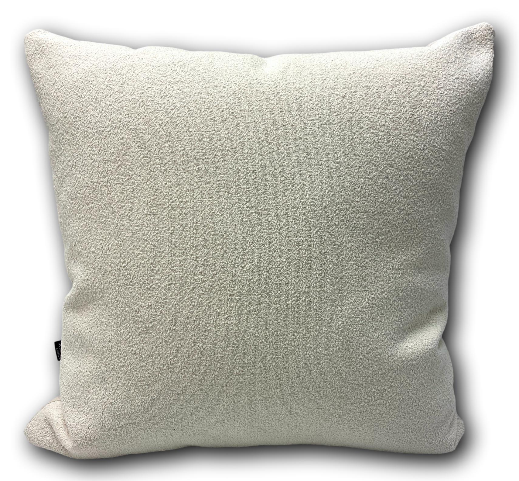 Boucle in White