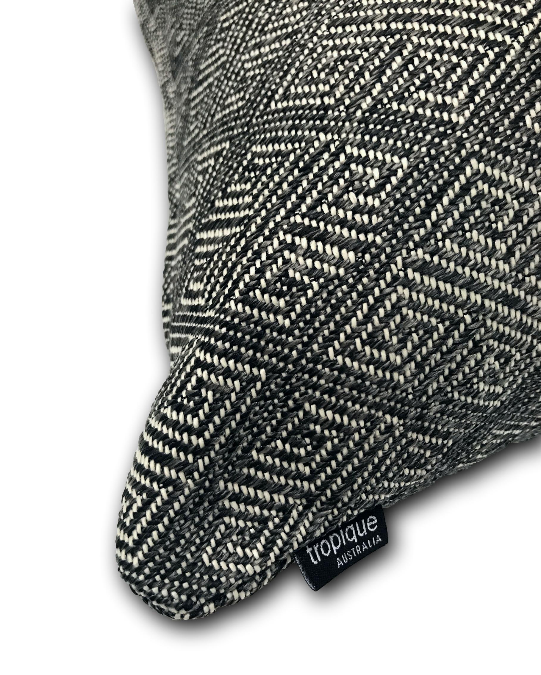 Sunlounger Riding in Dice