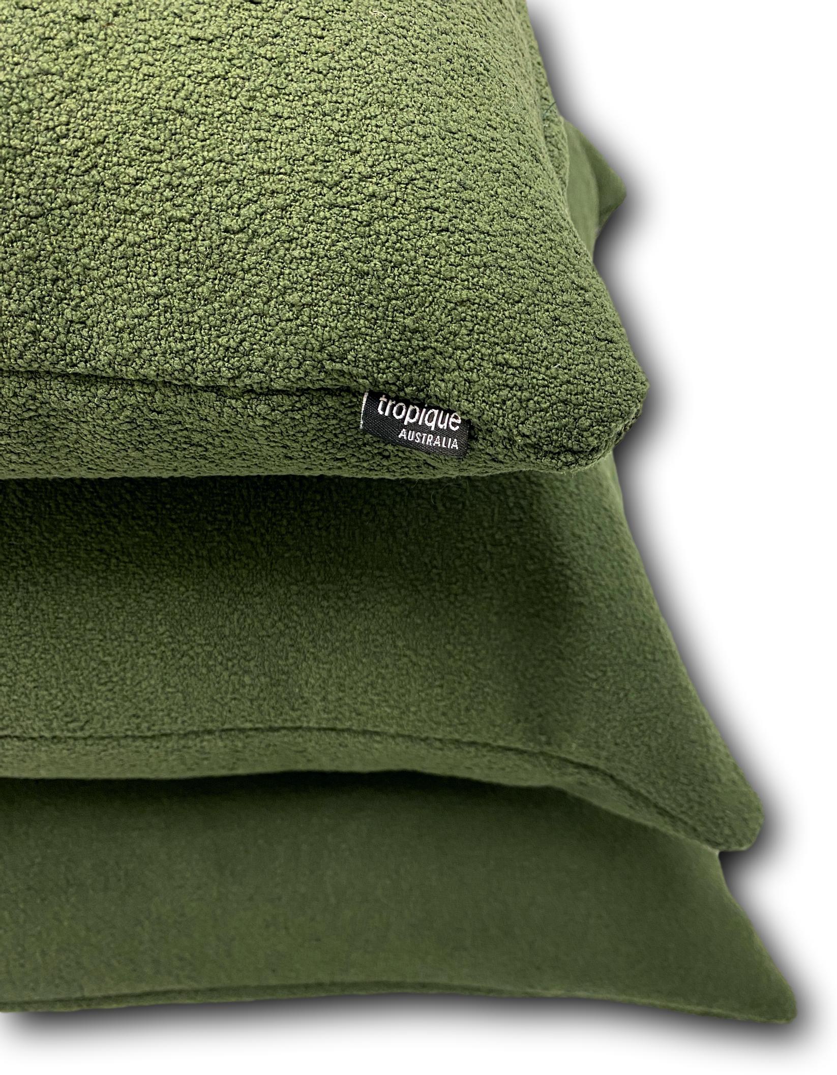 Boucle Luxe in Olive