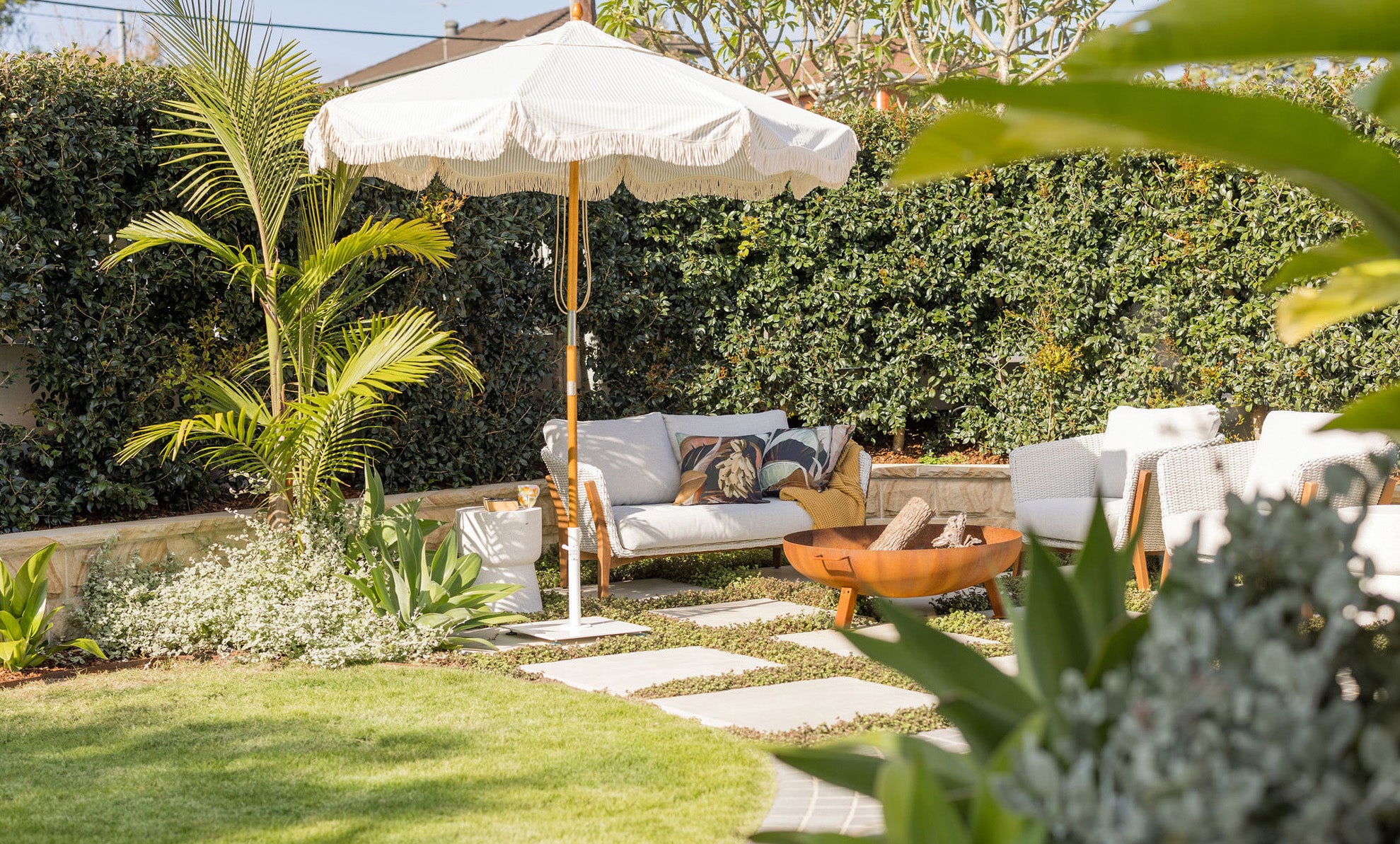 Archipro Talk: How to select outdoor cushions with high-quality, weather-resistant fabrics