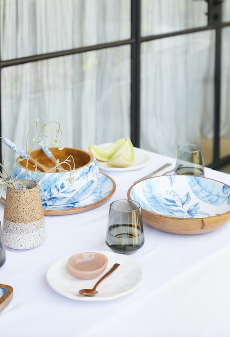 Mango Wood Platter in Essence Blue & White